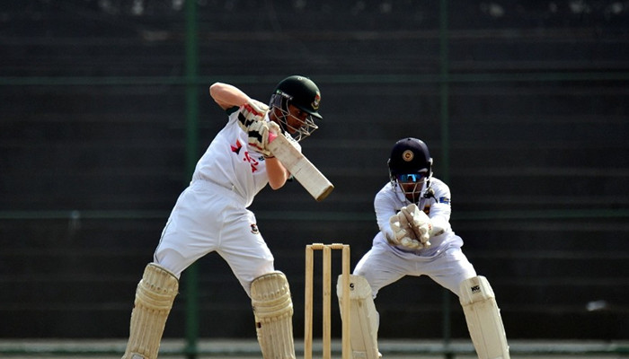 জুনায়েদের ব্যাটে দ্বিতীয় দিনেই বড় লিডে বাংলাদেশ